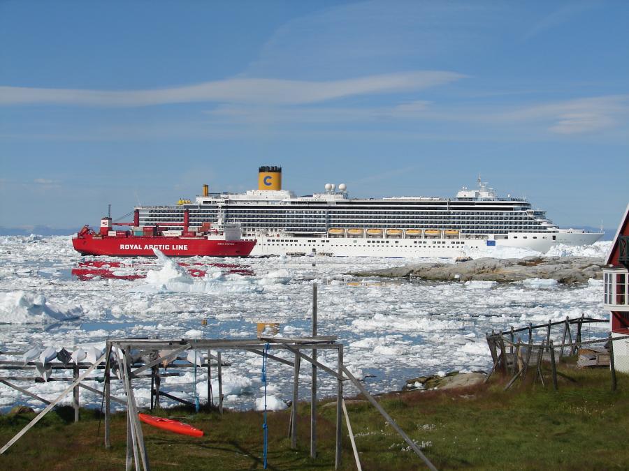 Royal Arctic Line-ip umiarsuaa angeruttortoq millissimavoq.