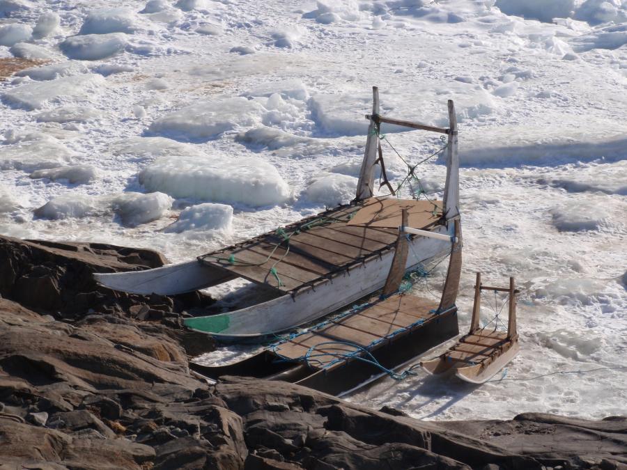 Qamutit. Nuugaatsiaq, apriilip 22-at 2010