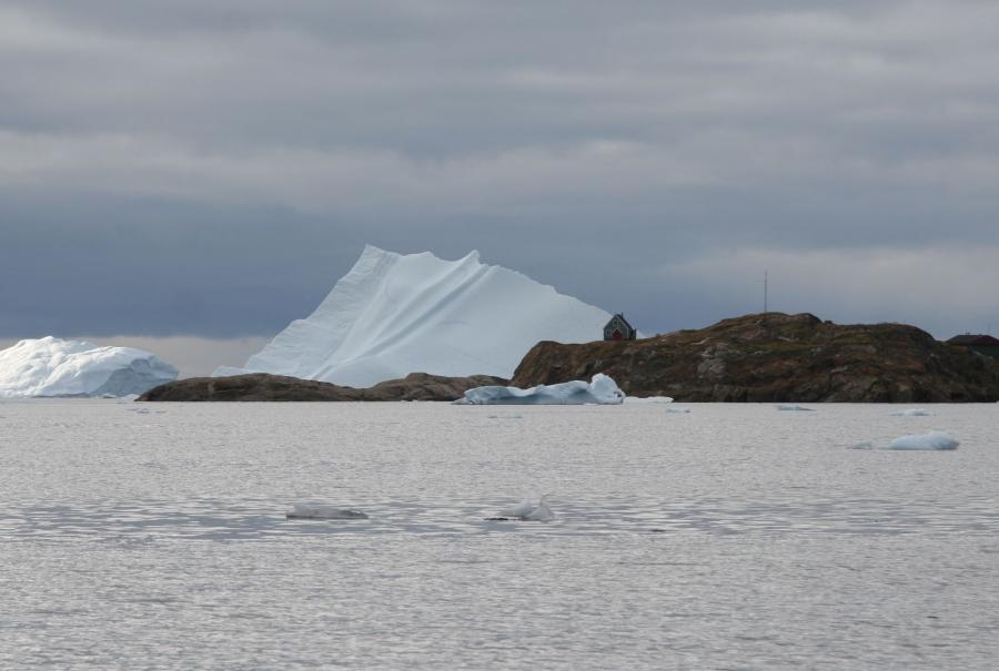 Illu sissap qulinnguani. Upernavik, aggustip 24-at 2007