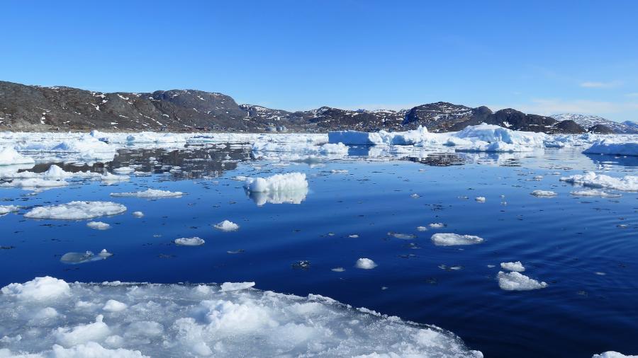 Qaqortoq avataaninngaaniit assilisaq, sikorasaaq.