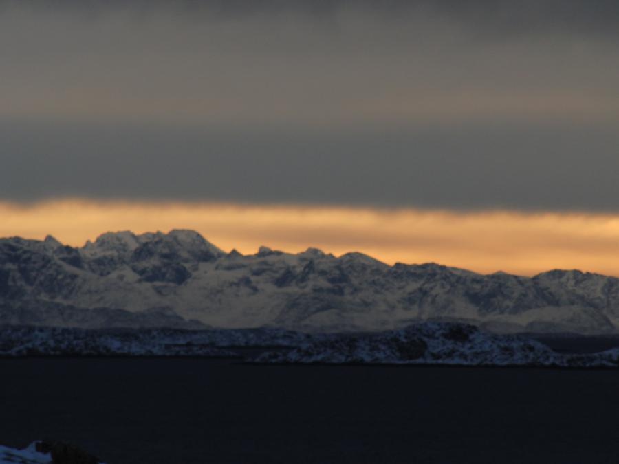 Sisimiuni qulisimagaluarluni qaamaneq takuneqarsinaavoq