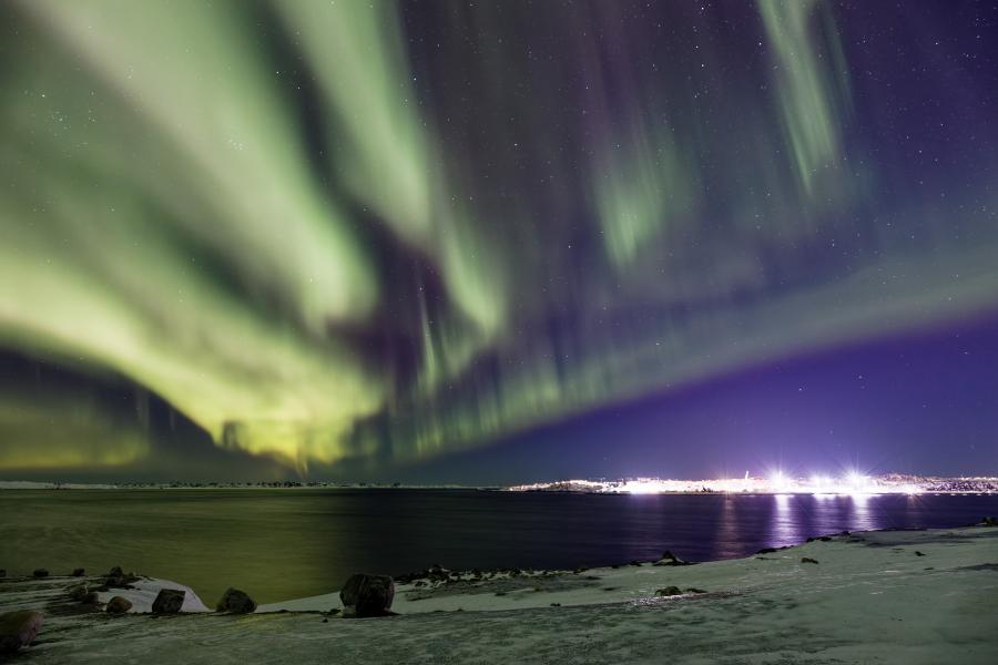 Nordlys over nordland og Nuuk