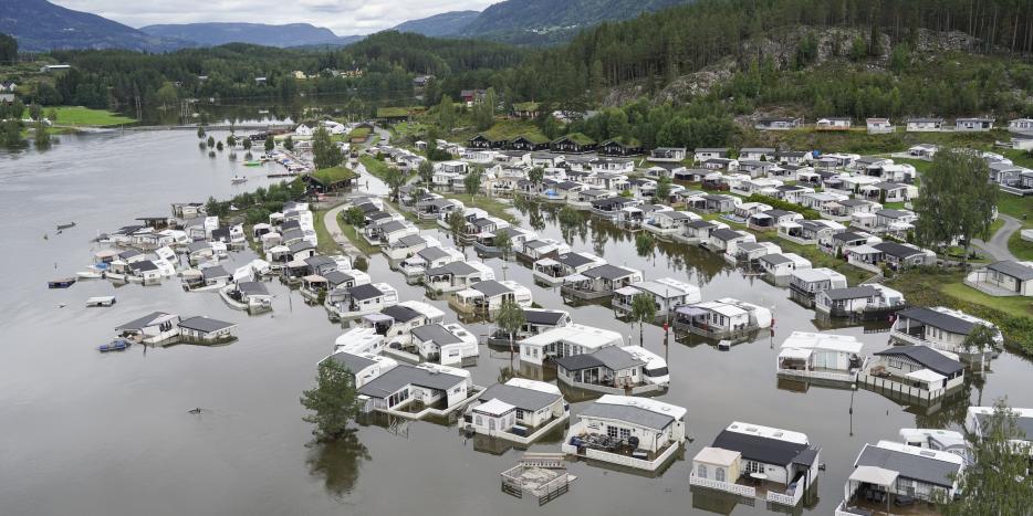 Sørøst-Norge 20230811. Fagernes og områdene rundt ble rammet av ekstremværet Hans denne uken. Campingplasser er oversvømmet med vann. Ekstremværet traff Sørøst-Norge med kraftig regnvær mandag til onsdag. Flere områder er utsatt for blant annet flom og jordskred. POOL. Foto: Ole Berg-Rusten / NTB