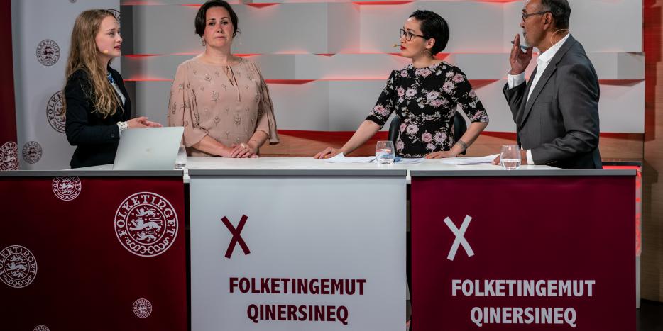 Grønlands to folketingsmedlemmer i KNRs valgstudie. 