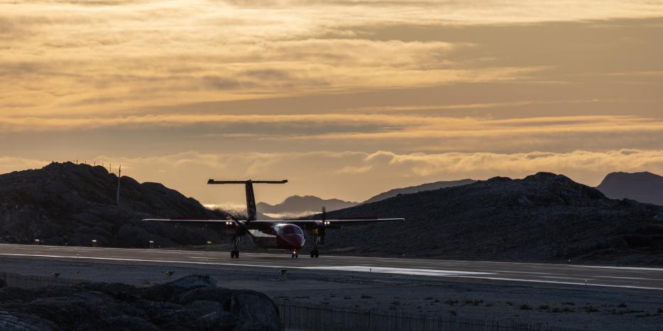 Dash 8 ankomst i Nuuk